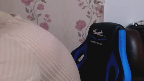 Snapshot of gianni_lion chatting on 01/17/26, 03:50 Gianni online show from 01/17/26, 03:50