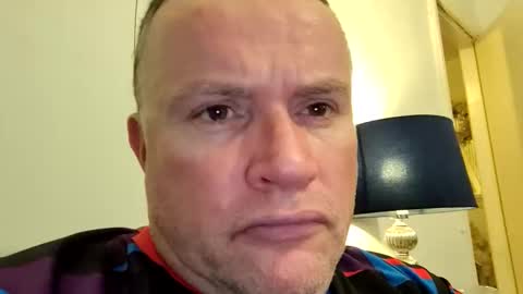 Snapshot of giddyup2222222 chatting on 12/19/25, 01:01 giddyup2222222 online show from 12/19/25, 01:01