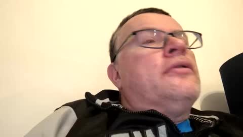 Snapshot of giddyup2222222 chatting on 01/12/26, 09:36 giddyup2222222 online show from 01/12/26, 09:36