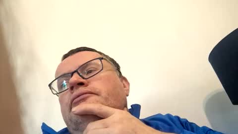 Snapshot of giddyup2222222 chatting on 01/18/26, 01:04 giddyup2222222 online show from 01/18/26, 01:04