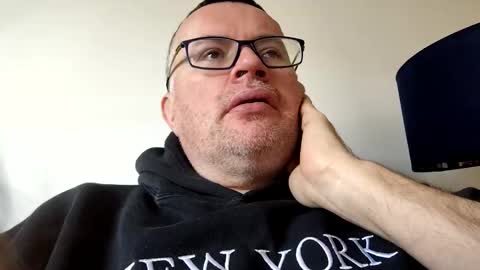 Snapshot of giddyup2222222 chatting on 02/15/26, 11:08 giddyup2222222 online show from 02/15/26, 11:08