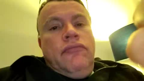 Snapshot of giddyup2222222 chatting on 03/27/26, 12:27 giddyup2222222 online show from 03/27/26, 12:27