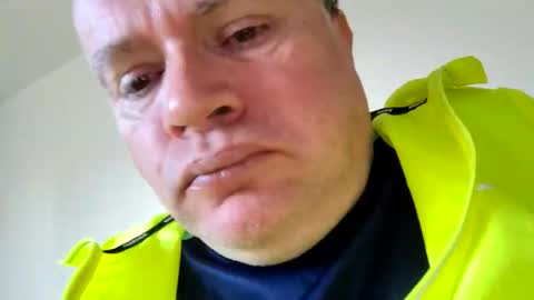 Snapshot of giddyup2222222 chatting on 03/27/26, 01:22 giddyup2222222 online show from 03/27/26, 01:22