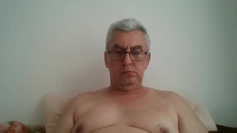 Snapshot of gigi1970 chatting on 04/18/26, 12:42 gigi1970 online show from 04/18/26, 12:42