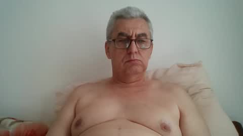Snapshot of gigi1970 chatting on 04/19/26, 01:10 gigi1970 online show from 04/19/26, 01:10