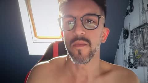 Gigi online show from 05/04/26, 03:08