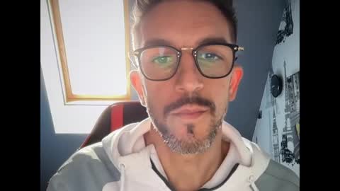 Gigi online show from 05/12/26, 02:47