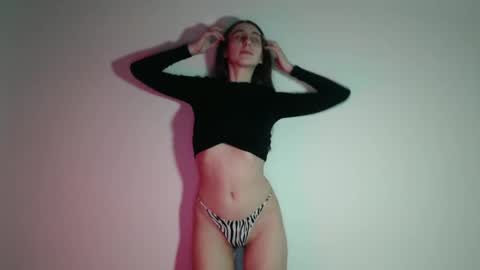 Gigi online show from 03/11/25, 03:56