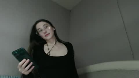 Gigi online show from 12/19/25, 12:17