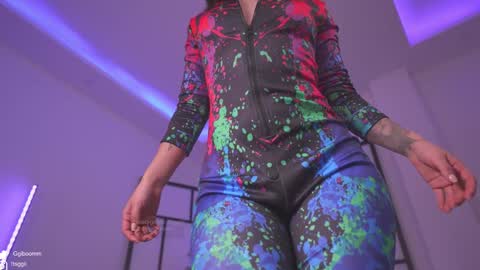 Snapshot of gigi_ulala chatting on 12/15/24, 12:07 80 off in my OF gigipriv online show from 12/15/24, 12:07