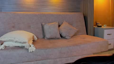 gigi wilden online show from 09/12/25, 07:14