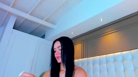 gigi wilden online show from 06/25/26, 11:15