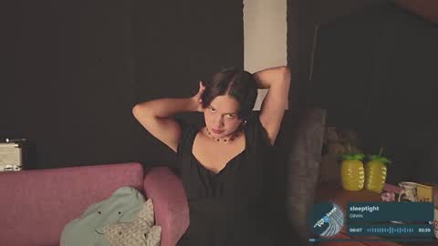 Snapshot of gigifontaine_ chatting on 10/11/25, 06:01 Gigi independet model P online show from 10/11/25, 06:01