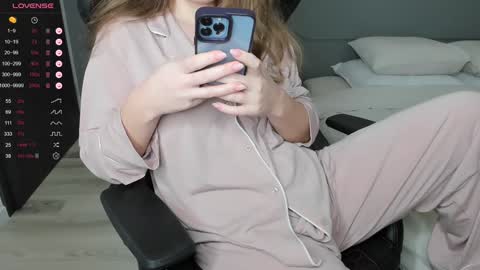 Snapshot of gigihadd chatting on 01/20/25, 04:12 gigihadd online show from 01/20/25, 04:12