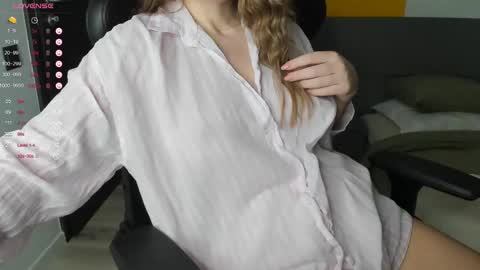 Snapshot of gigihadd chatting on 03/11/25, 12:06 gigihadd online show from 03/11/25, 12:06