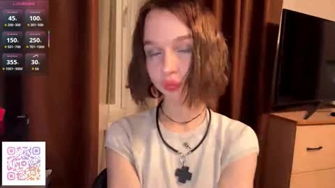 Molly online show from 10/30/25, 07:25