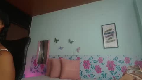 Sharlotte  online show from 09/25/25, 08:45