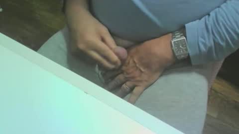 Snapshot of gigione54 chatting on 10/02/25, 04:52 gigione54 online show from 10/02/25, 04:52