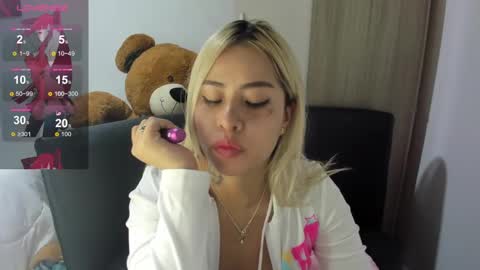 Snapshot of gigiprincesss chatting on 02/06/25, 04:10 Gigi online show from 02/06/25, 04:10