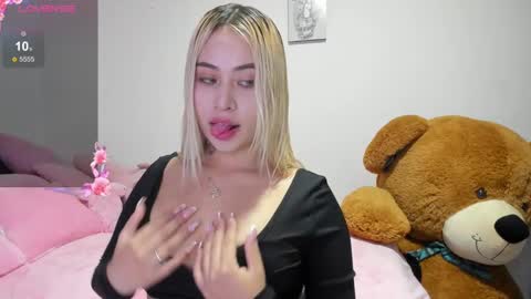 Snapshot of gigiprincesss chatting on 02/24/25, 10:58 Gigi online show from 02/24/25, 10:58