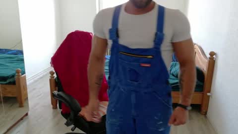 Snapshot of gigollo65 chatting on 04/15/26, 02:13 Moki online show from 04/15/26, 02:13
