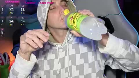 Snapshot of gil_gamesh2nd chatting on 10/28/25, 06:32 Mirko online show from 10/28/25, 06:32