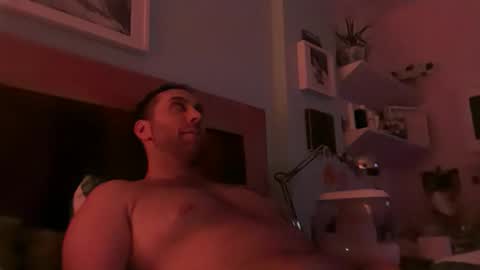 Snapshot of gilber10101 chatting on 02/19/26, 03:46 gilber10101 online show from 02/19/26, 03:46