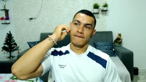 Snapshot of gilbert_marquez chatting on 12/18/24, 11:13 GILBERT online show from 12/18/24, 11:13