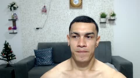 Snapshot of gilbert_marquez chatting on 12/31/24, 10:12 GILBERT online show from 12/31/24, 10:12