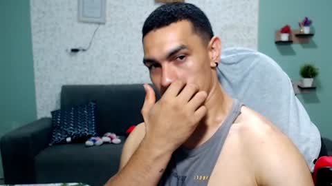 Snapshot of gilbert_marquez chatting on 01/08/25, 05:26 GILBERT online show from 01/08/25, 05:26