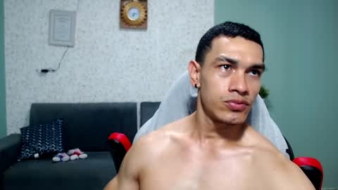 Snapshot of gilbert_marquez chatting on 01/09/25, 06:04 GILBERT online show from 01/09/25, 06:04