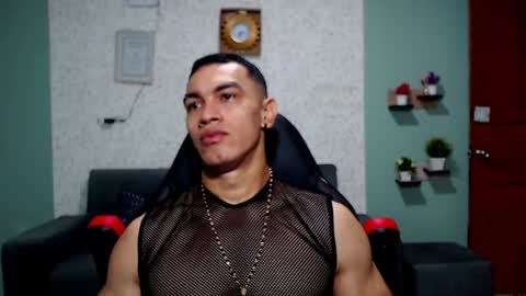 Snapshot of gilbert_marquez chatting on 01/11/25, 11:23 GILBERT online show from 01/11/25, 11:23