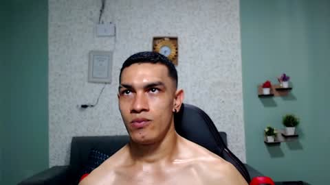 Snapshot of gilbert_marquez chatting on 01/11/25, 06:33 GILBERT online show from 01/11/25, 06:33