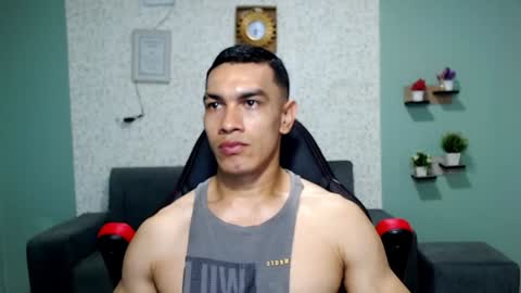 Snapshot of gilbert_marquez chatting on 01/12/25, 03:36 GILBERT online show from 01/12/25, 03:36