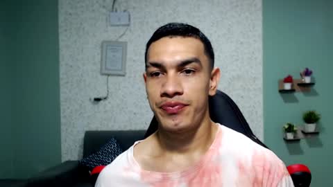 Snapshot of gilbert_marquez chatting on 01/15/25, 07:12 GILBERT online show from 01/15/25, 07:12