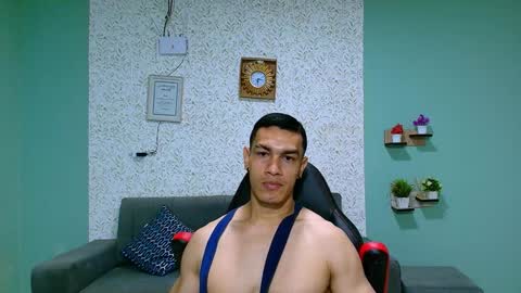 Snapshot of gilbert_marquez chatting on 01/25/25, 11:55 GILBERT online show from 01/25/25, 11:55