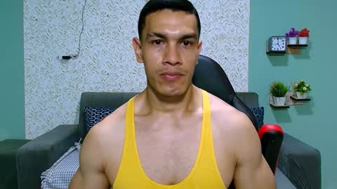 Snapshot of gilbert_marquez chatting on 01/27/25, 01:48 GILBERT online show from 01/27/25, 01:48