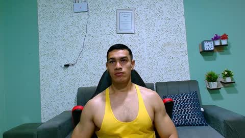 Snapshot of gilbert_marquez chatting on 02/04/25, 11:05 GILBERT online show from 02/04/25, 11:05