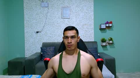 Snapshot of gilbert_marquez chatting on 02/06/25, 11:21 GILBERT online show from 02/06/25, 11:21