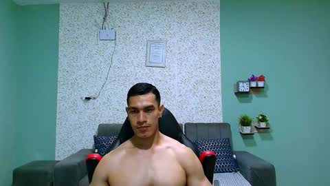 Snapshot of gilbert_marquez chatting on 02/06/25, 02:26 GILBERT online show from 02/06/25, 02:26