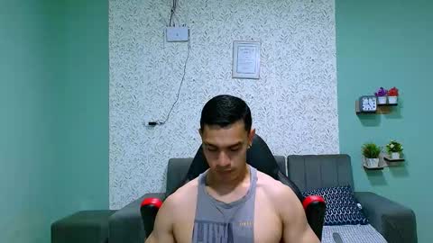 Snapshot of gilbert_marquez chatting on 02/09/25, 11:36 GILBERT online show from 02/09/25, 11:36