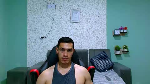 Snapshot of gilbert_marquez chatting on 02/14/25, 03:15 GILBERT online show from 02/14/25, 03:15