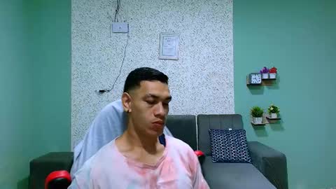 Snapshot of gilbert_marquez chatting on 02/15/25, 11:28 GILBERT online show from 02/15/25, 11:28