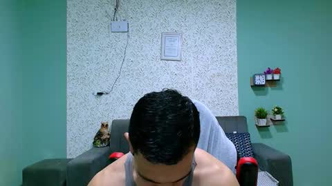 Snapshot of gilbert_marquez chatting on 02/17/25, 05:32 GILBERT online show from 02/17/25, 05:32