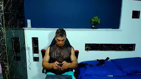 Snapshot of gilbert_marquez chatting on 09/13/25, 08:08 GILBERT online show from 09/13/25, 08:08