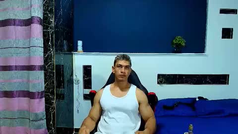 Snapshot of gilbert_marquez chatting on 09/15/25, 10:43 GILBERT online show from 09/15/25, 10:43