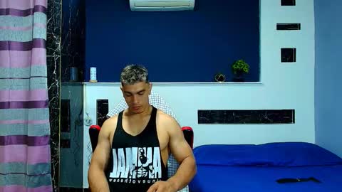 Snapshot of gilbert_marquez chatting on 09/20/25, 03:07 GILBERT online show from 09/20/25, 03:07