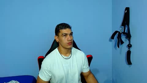 Snapshot of gilbert_marquez chatting on 09/28/25, 12:10 GILBERT online show from 09/28/25, 12:10