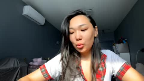 Snapshot of gilbertedietert chatting on 03/06/26, 01:46 Agatha online show from 03/06/26, 01:46