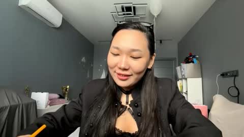 Snapshot of gilbertedietert chatting on 03/20/26, 03:22 Agatha online show from 03/20/26, 03:22